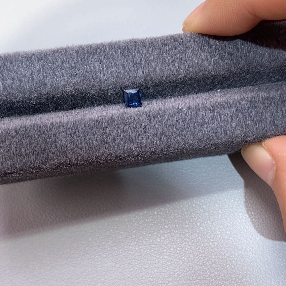 蓝宝石裸石未镶嵌0.61克拉