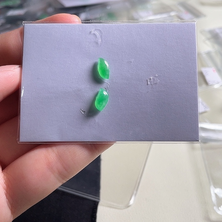 翡翠颈饰未镶嵌随形