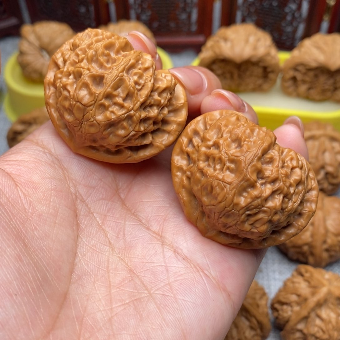 文玩核桃把件桃心宫灯43