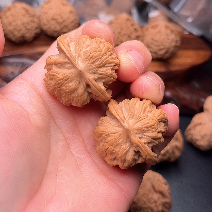 桃核把件核桃野狼38