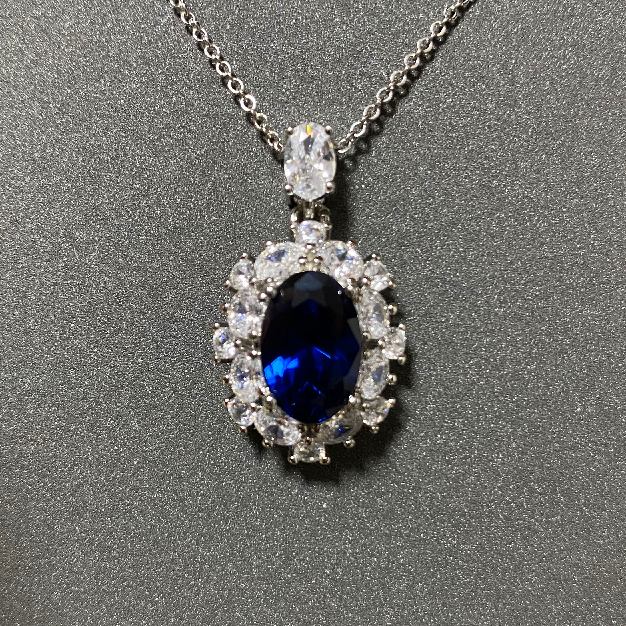 【国贸定制】高贵皇家蓝宝石精工合金吊坠555