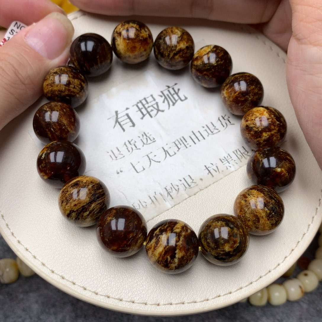 琥珀未镶嵌珠宝奇石14