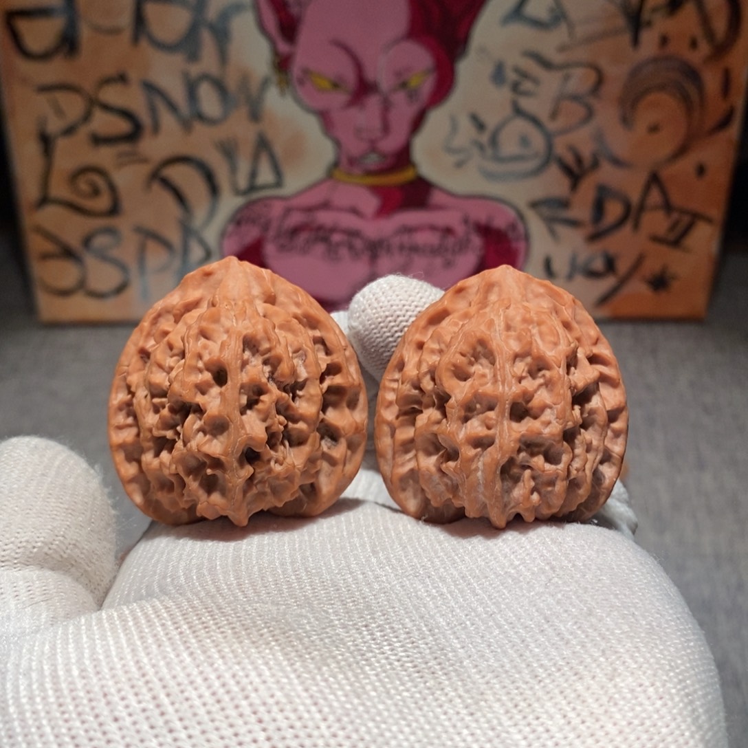 文玩核桃吊坠39.5苹果园