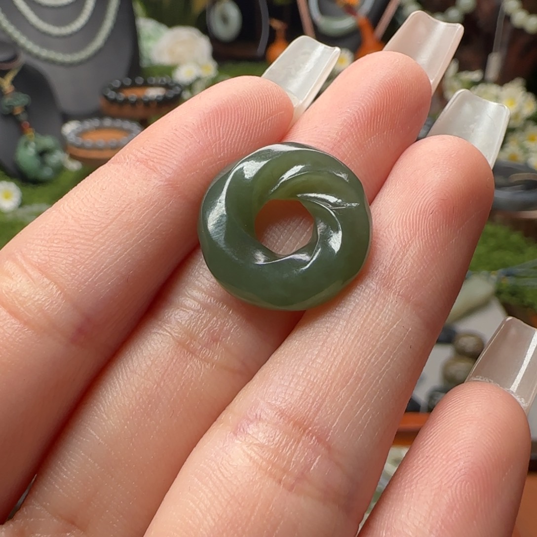 别***字和田玉未镶嵌颈饰