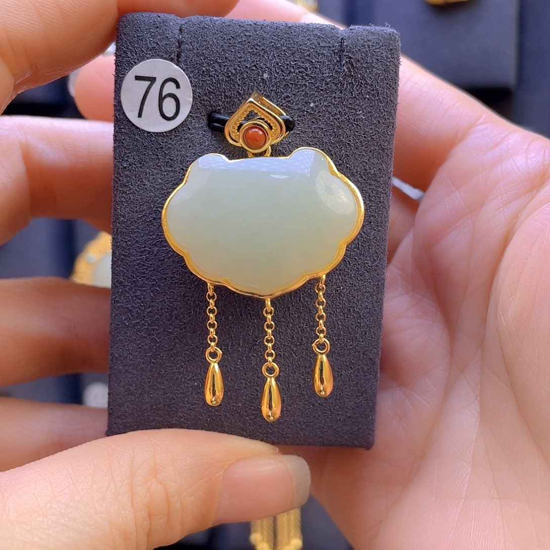 和田玉颈饰银S925镀金镶嵌