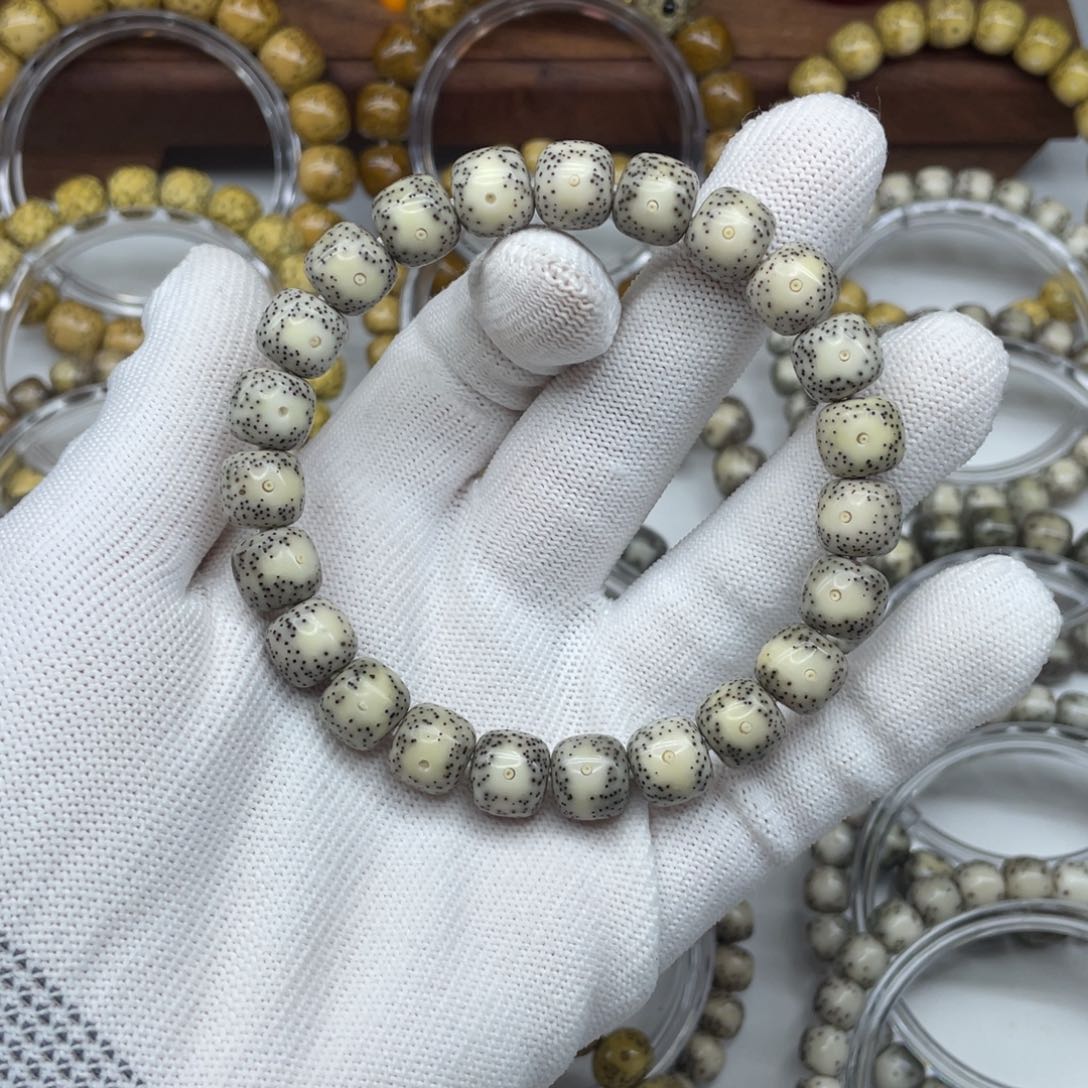 星月菩提手串10×9石玉料大留白A07