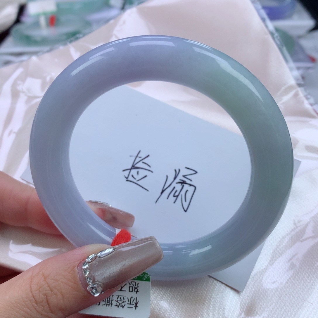 翡翠手镯未镶嵌55.6胖圆春彩捡漏
