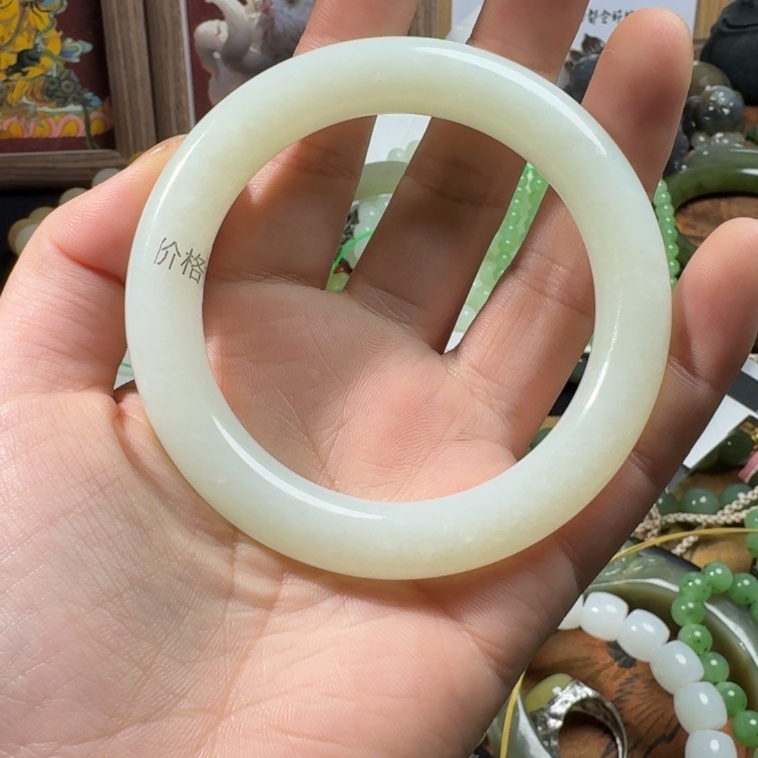 和田玉手镯58未镶嵌