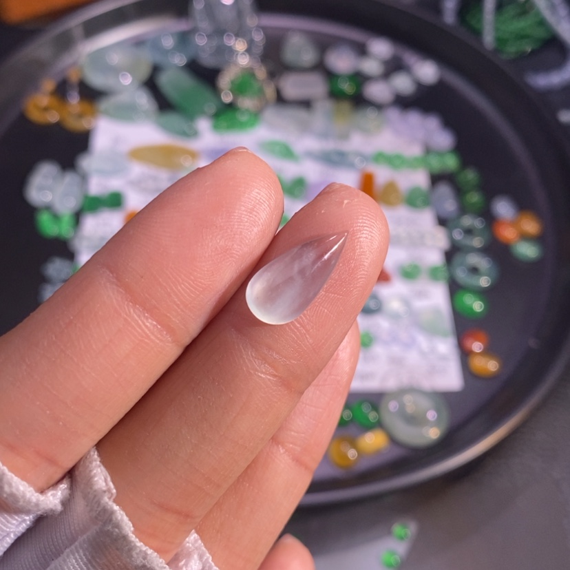 【闪购商品】翡翠挂件未镶嵌水滴