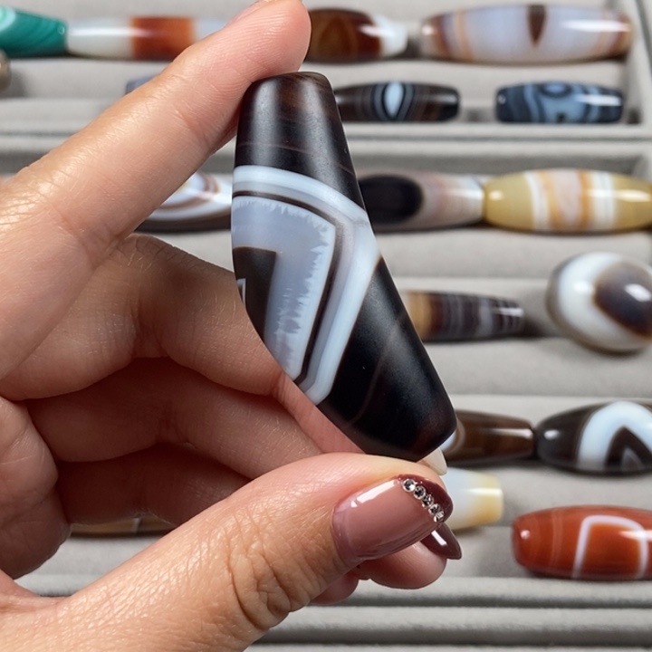 幸***福玛瑙/玉髓未镶嵌颈饰