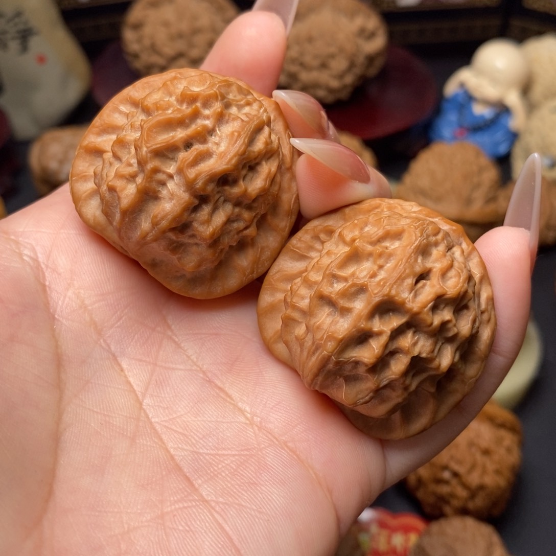 文玩核桃吊坠瓷娃娃38