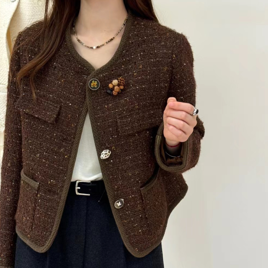 【三顺服饰】｛卡其美拉｝小香风外套短款气质