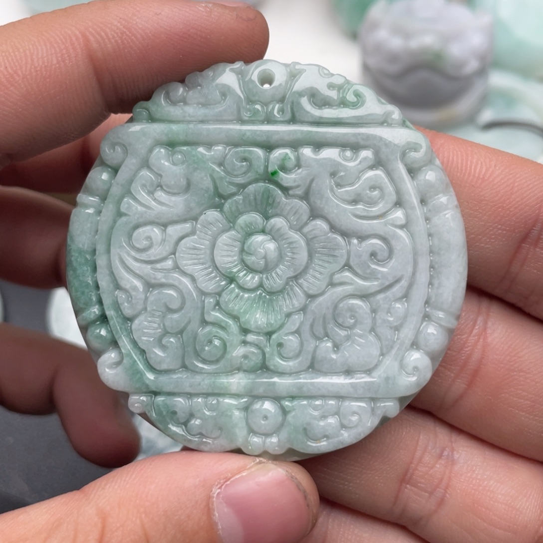 翡翠未镶嵌吊坠(不含链)