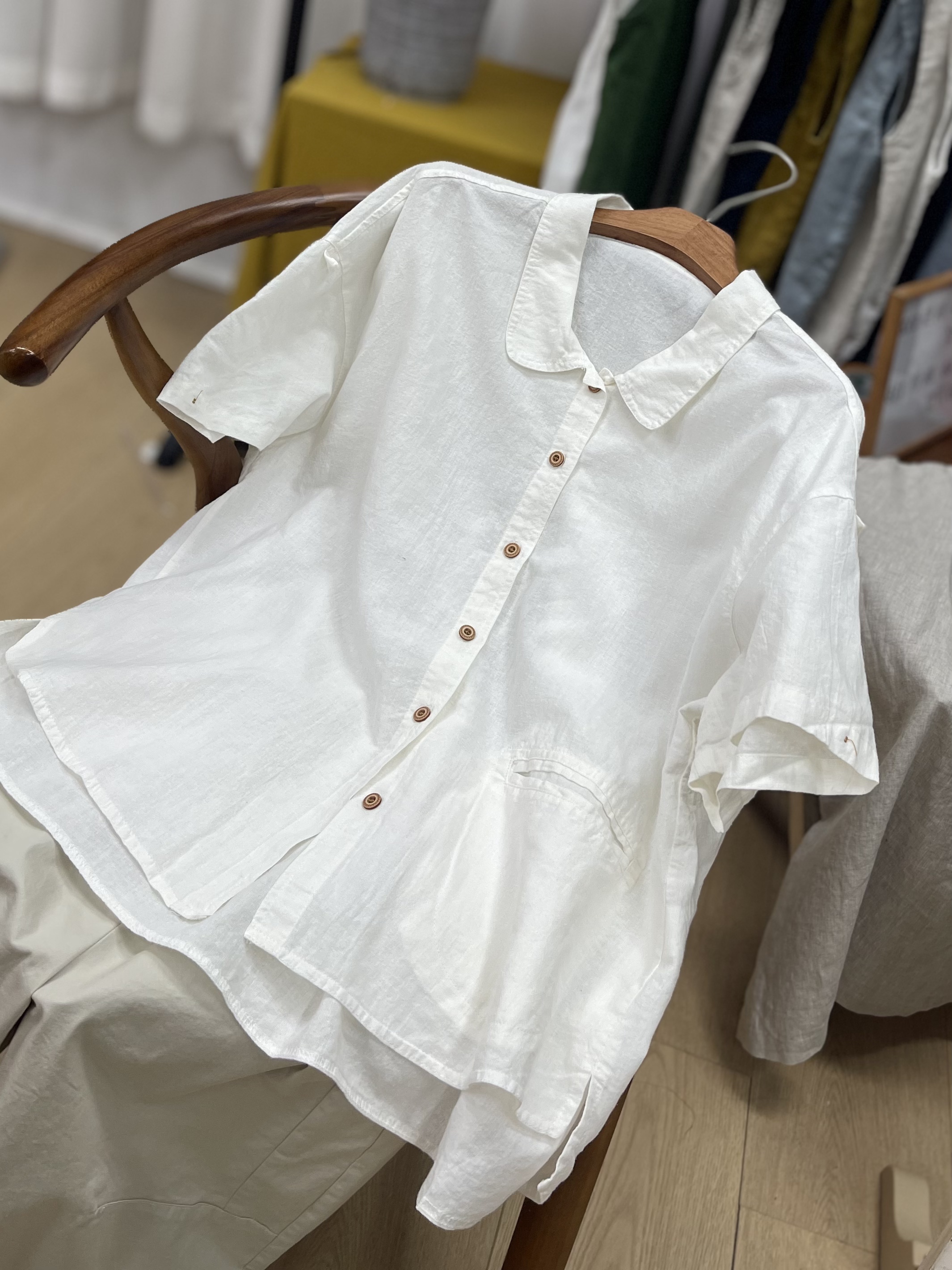 纯色短袖时尚宽松衬衣夏季棉麻大码衬衣女短袖上衣