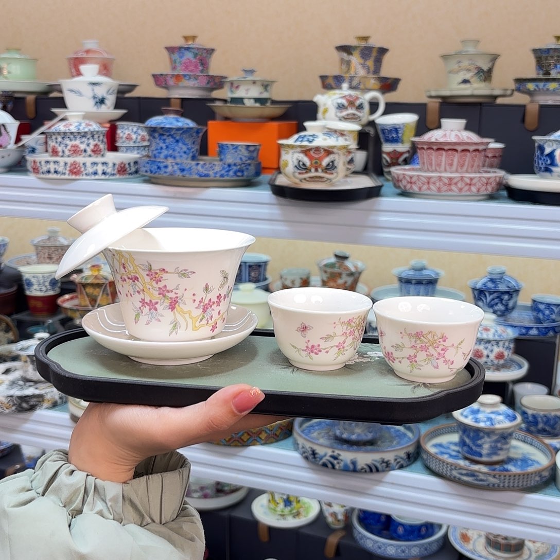 盖碗里的水煮开后倒在