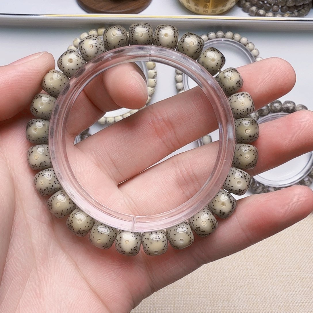 星月菩提手串糯冰绿大眼睛留白细星单圈