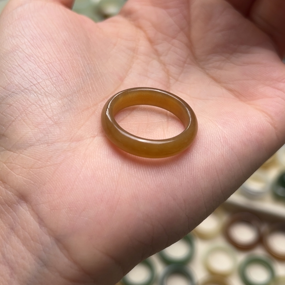 和田玉未镶嵌戒指