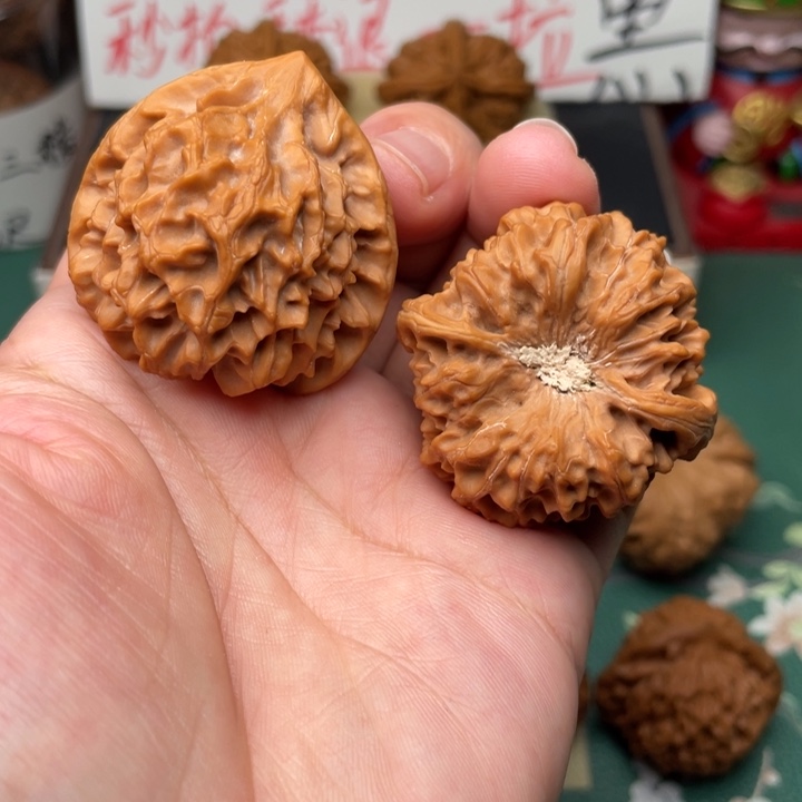 【闪购商品】文玩核桃吊坠39龙门涧