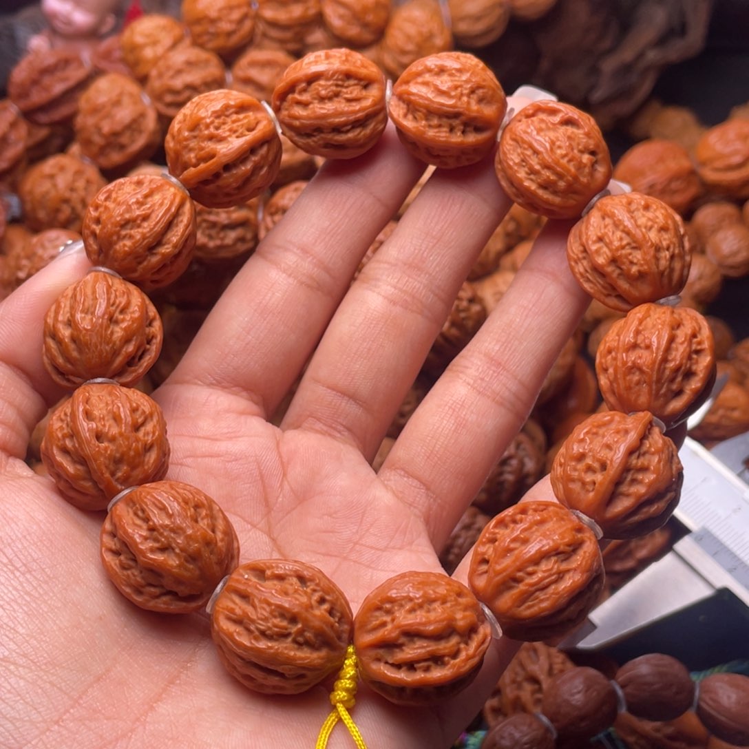 文玩核桃吊坠京八棱