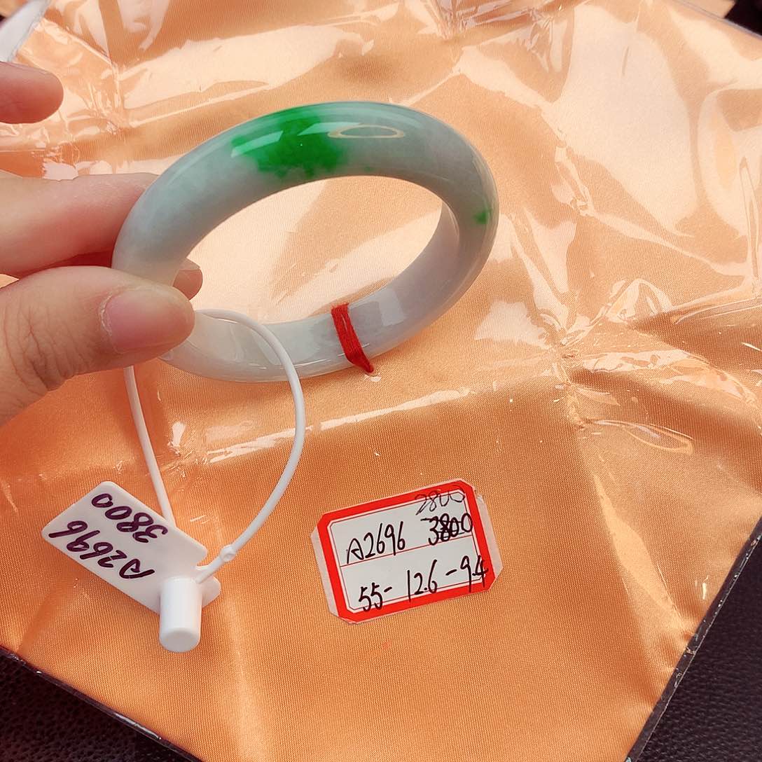 翡翠手镯未镶嵌天然缅甸翡翠A货