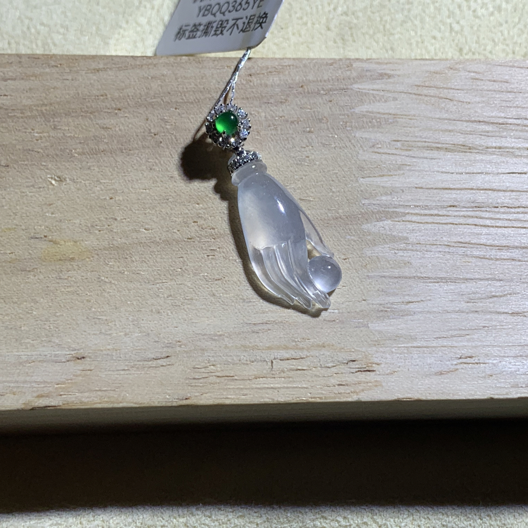 天然你的翡翠A货 18k金镶嵌高冰掌上明珠 26.3×9×3.4