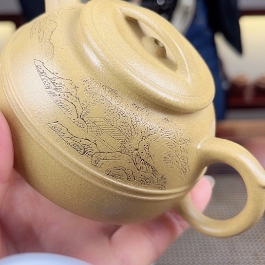 紫砂茶壶今天的天气真的很