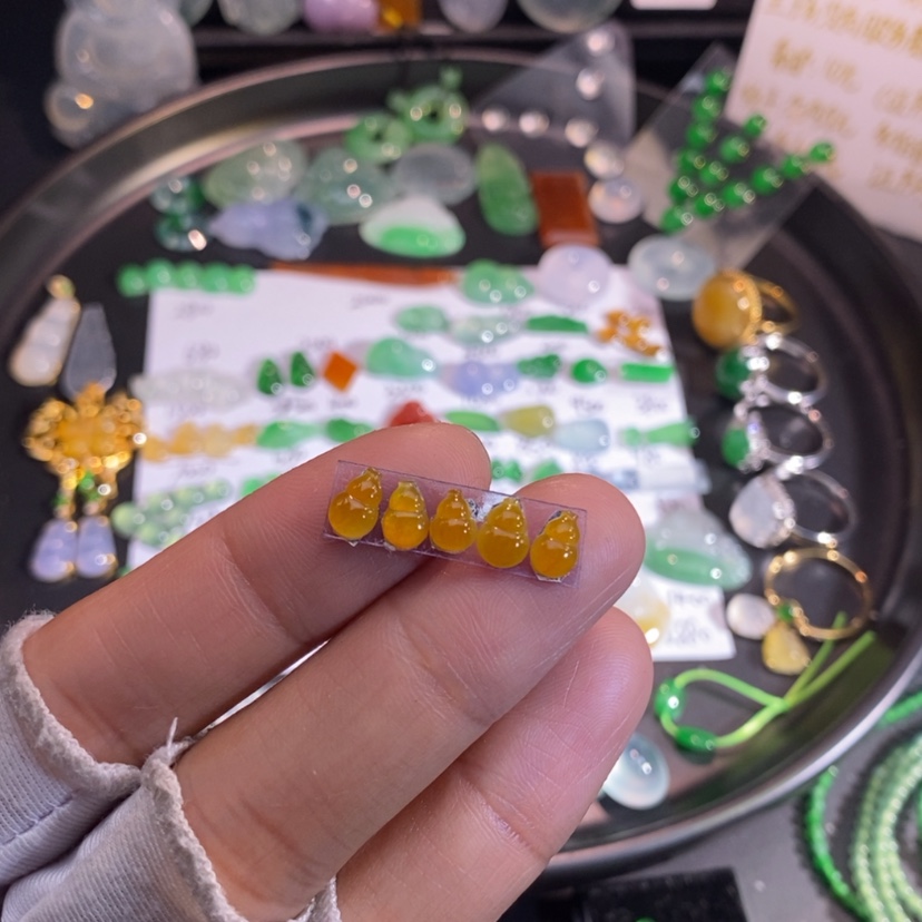 【闪购商品】翡翠挂件未镶嵌葫芦