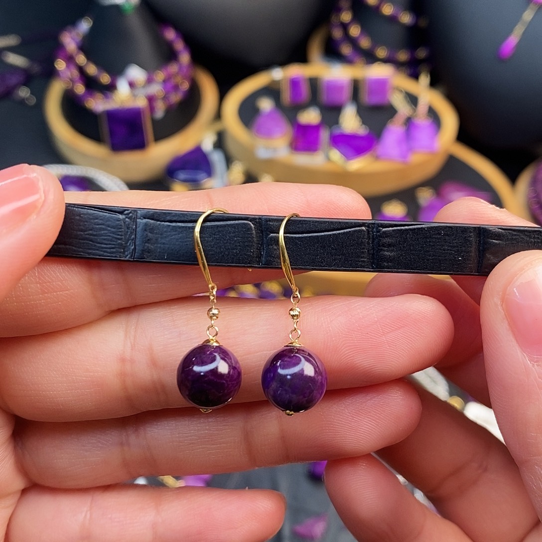 苏纪石（舒俱来）18K金镶嵌耳饰