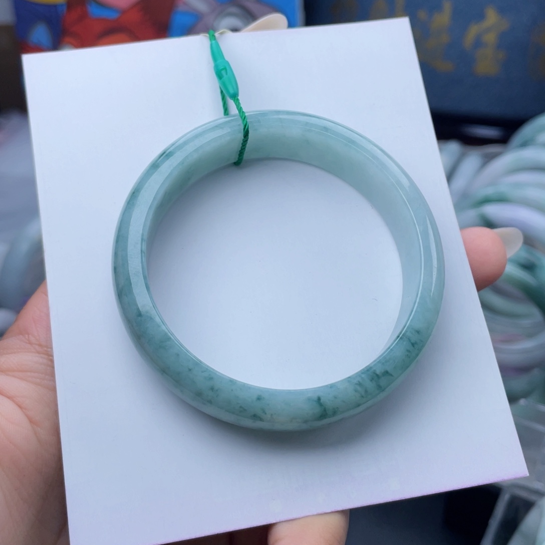 翡翠未镶嵌手镯54圈