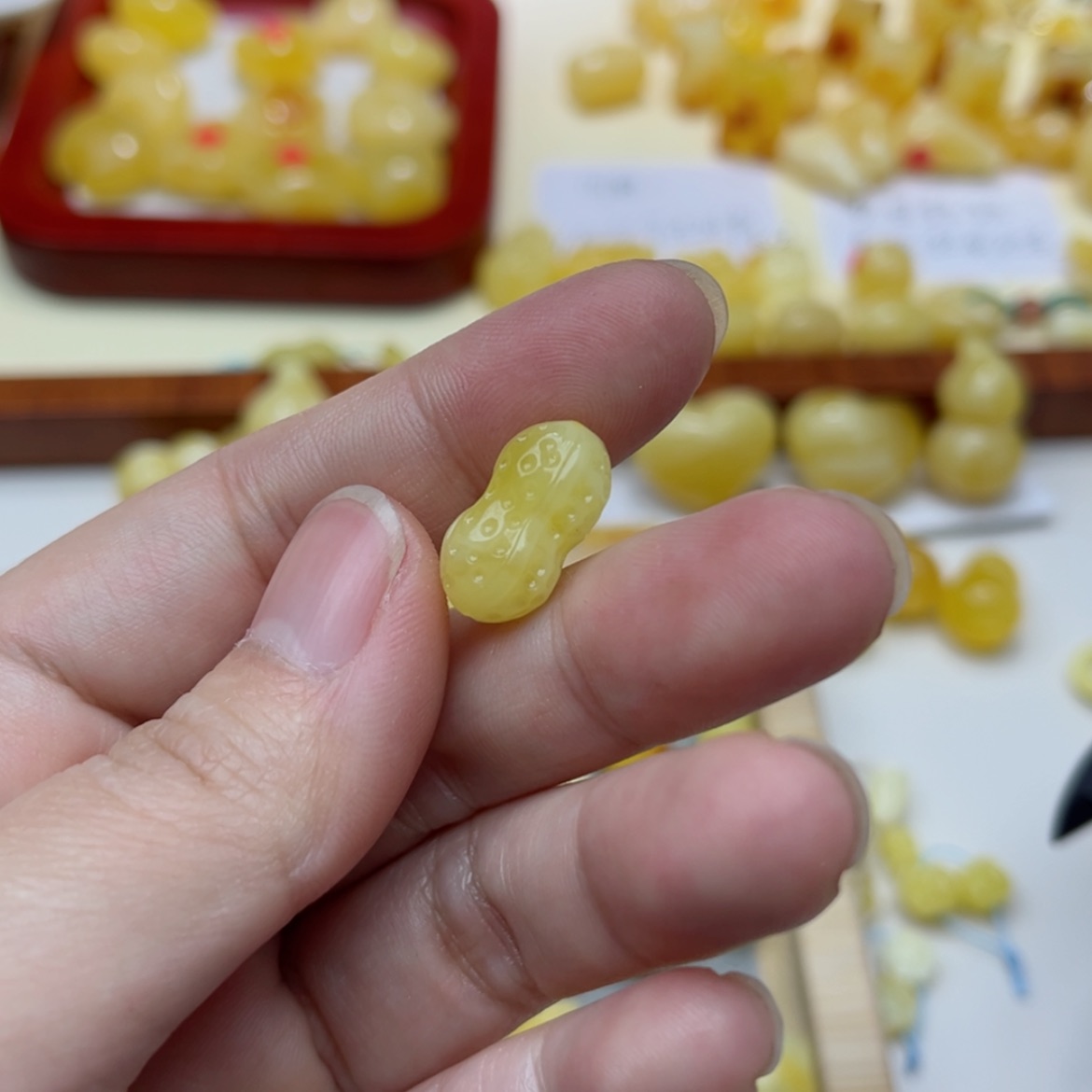 【闪购商品】蜜蜡裸石未镶嵌配饰