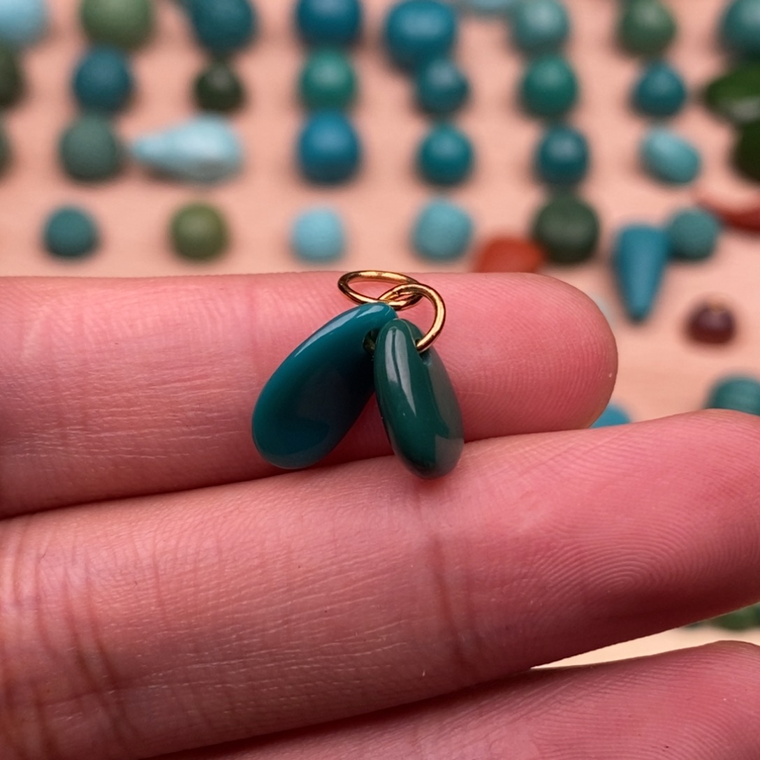 绿松石配饰未镶嵌