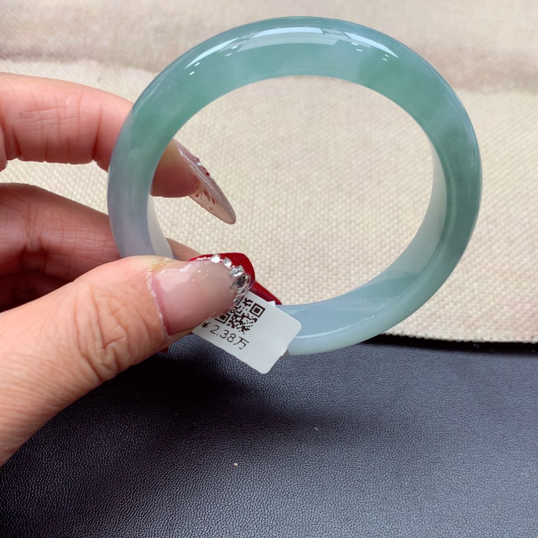 翡翠手镯未镶嵌缅甸翡翠手镯