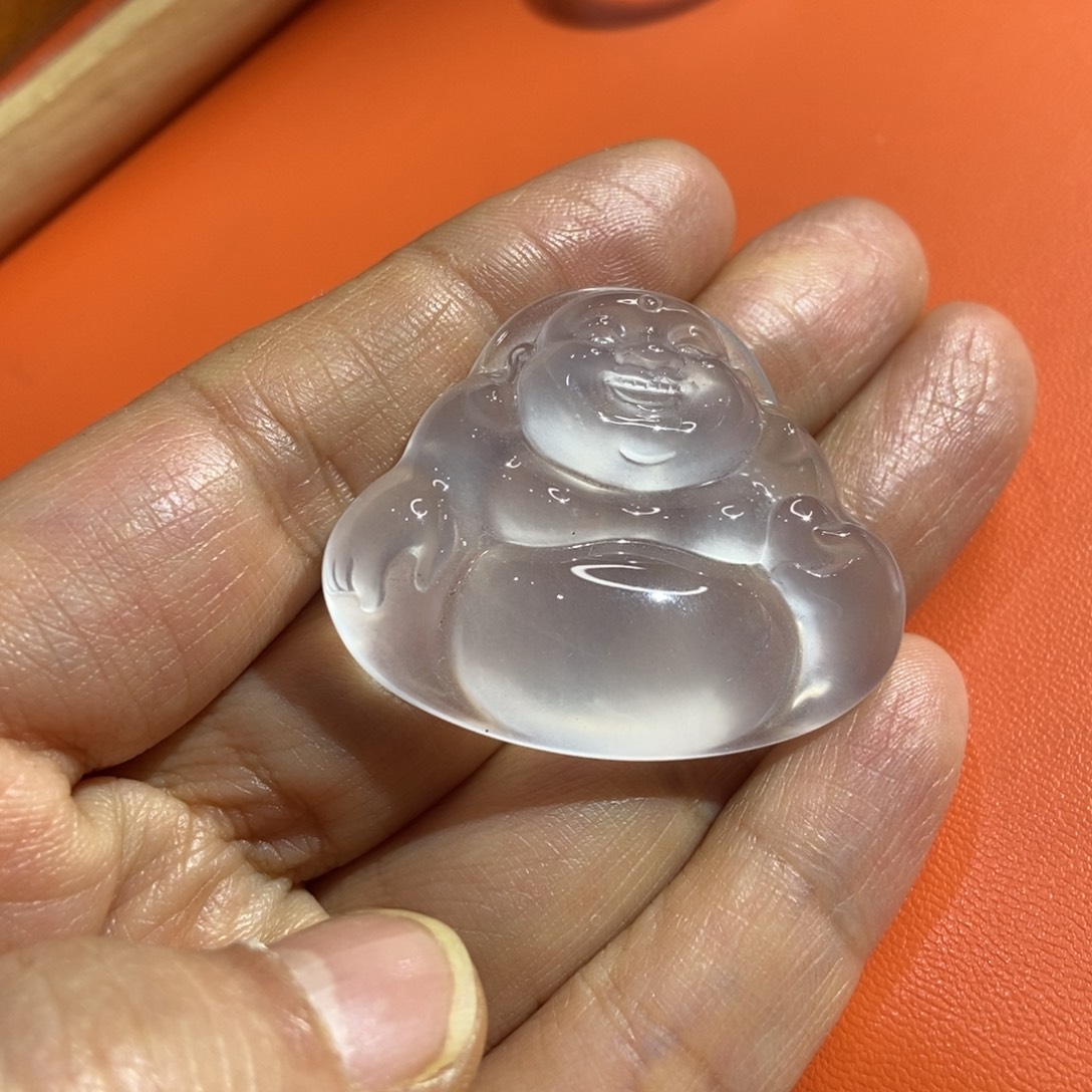 即***富石英质玉未镶嵌颈饰