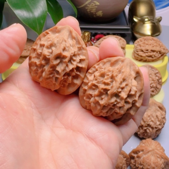 36尺秦公子文玩核桃