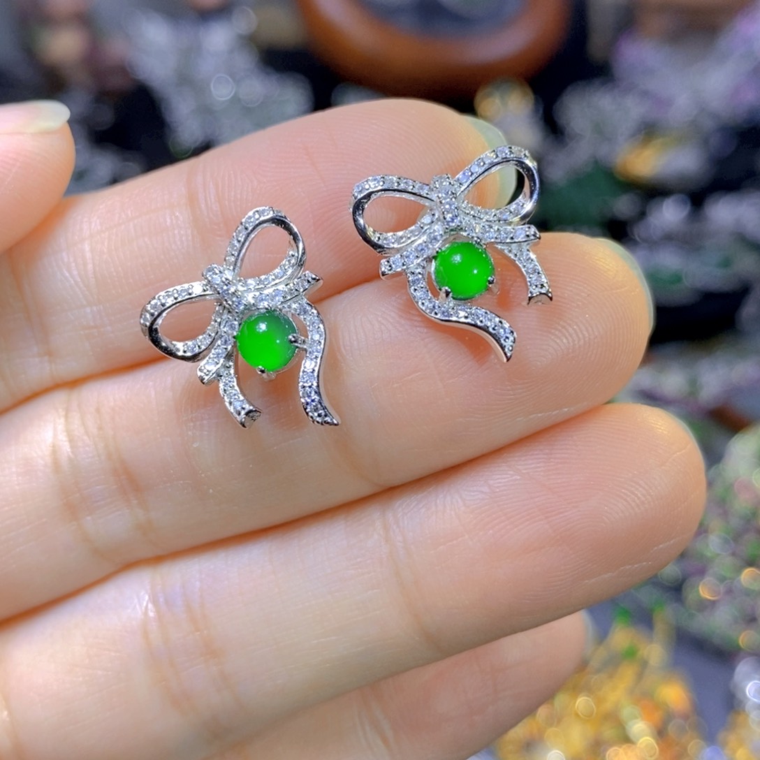 翡翠颈饰银S925镶嵌天然翡翠