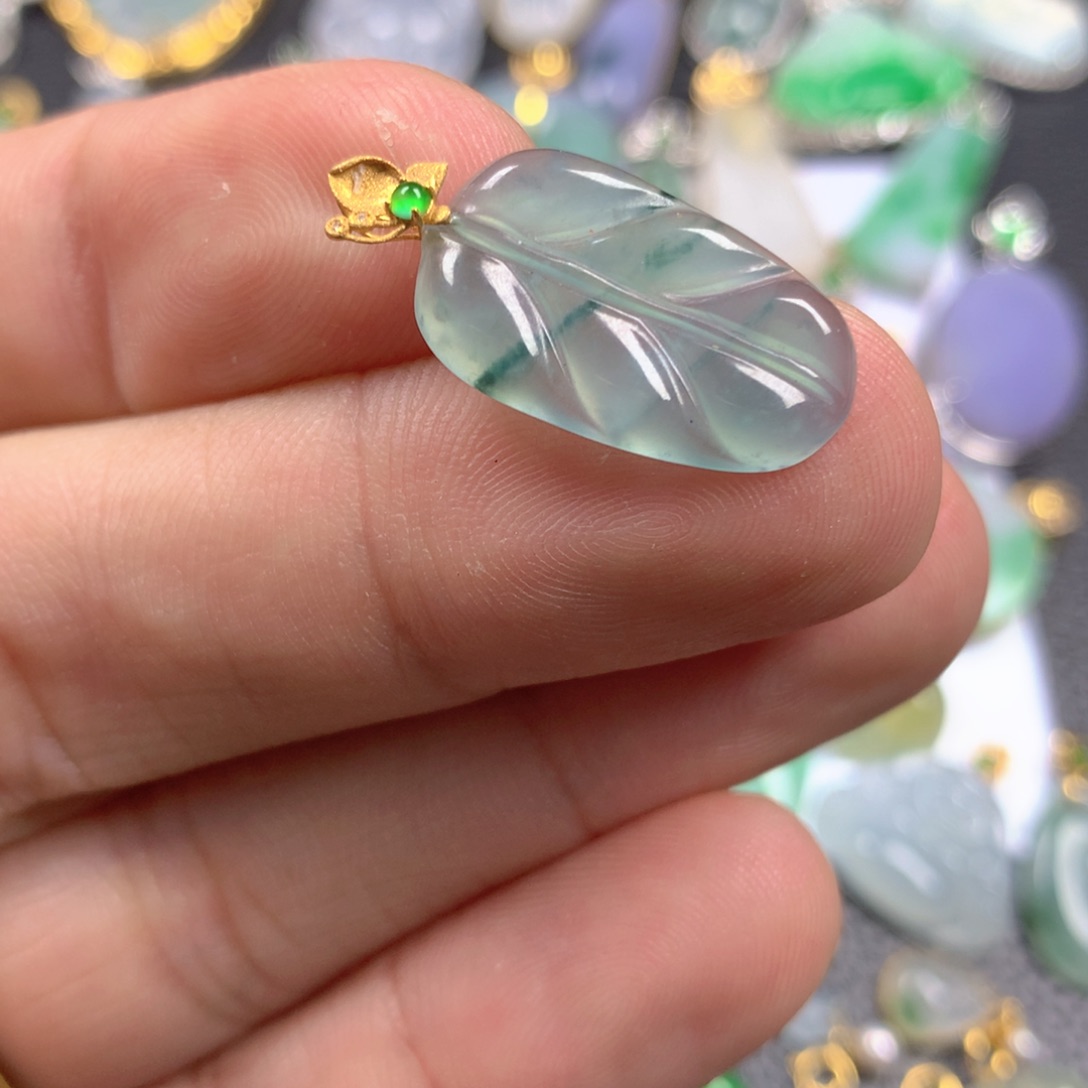 【闪购商品】翡翠颈饰18K金镶嵌翡翠