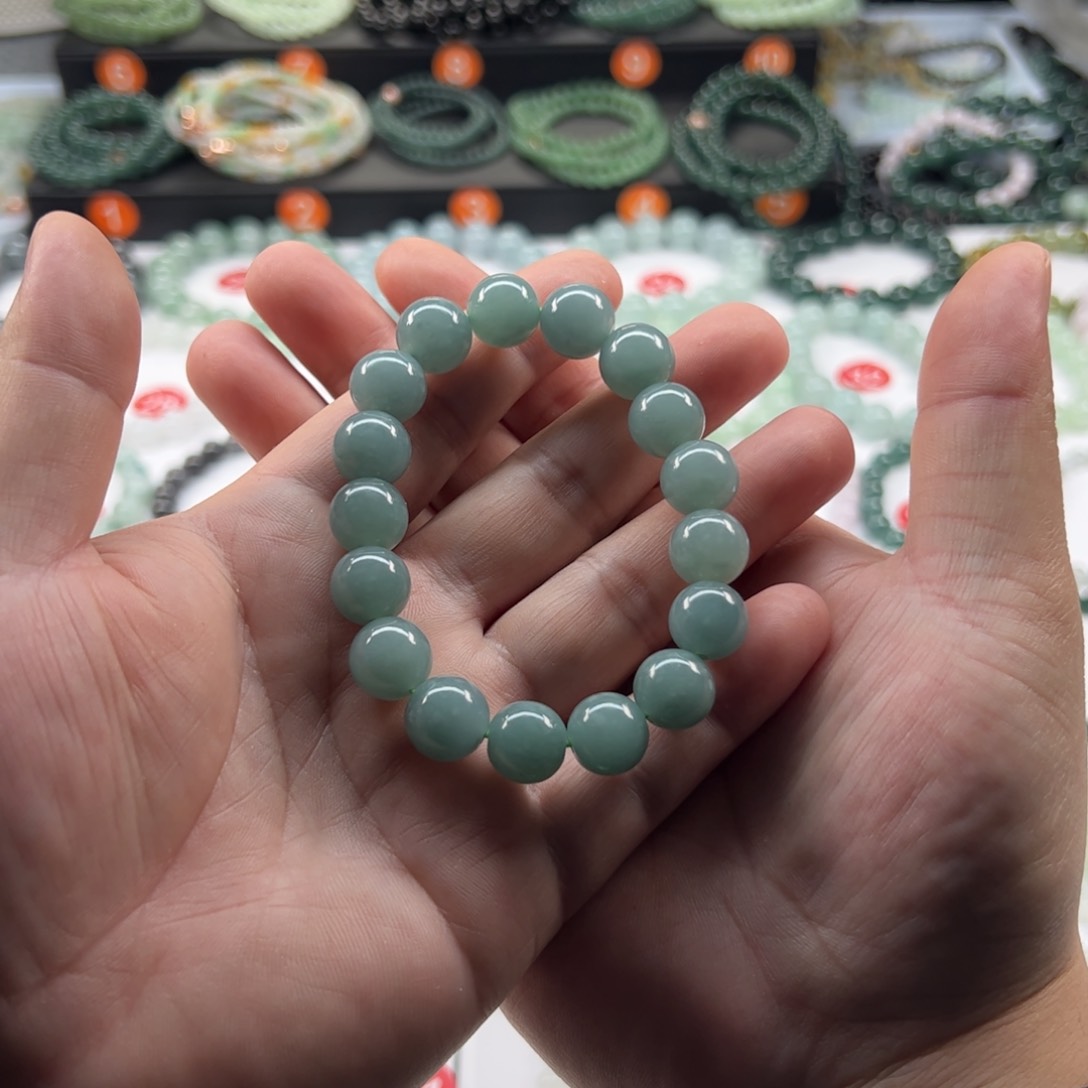 翡翠手链未镶嵌打**帅卡12