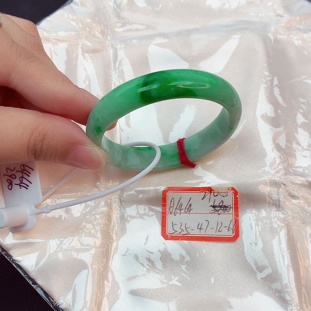 翡翠未镶嵌手镯缅甸翡翠