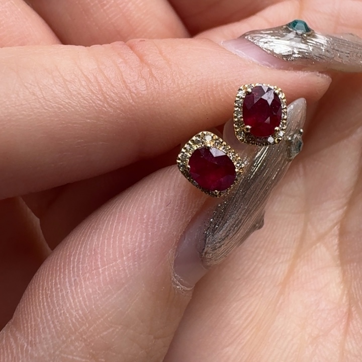 耳环18K金镶嵌红宝石