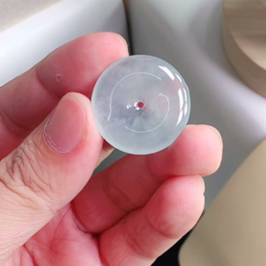 缅甸天然翡翠吊坠