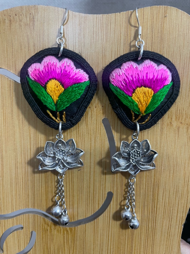 非金属布艺耳饰 苗族非遗手工刺绣工艺耳环民族风