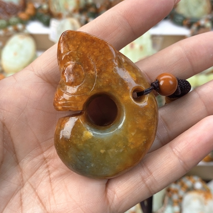 【闪购商品】透闪石质玉把件未镶嵌