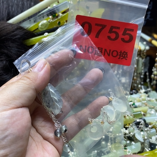 瑾***瑾蛇纹石玉未镶嵌发簪