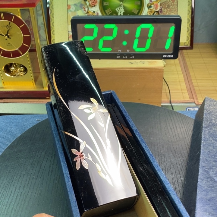 摆件有磨损有磨损