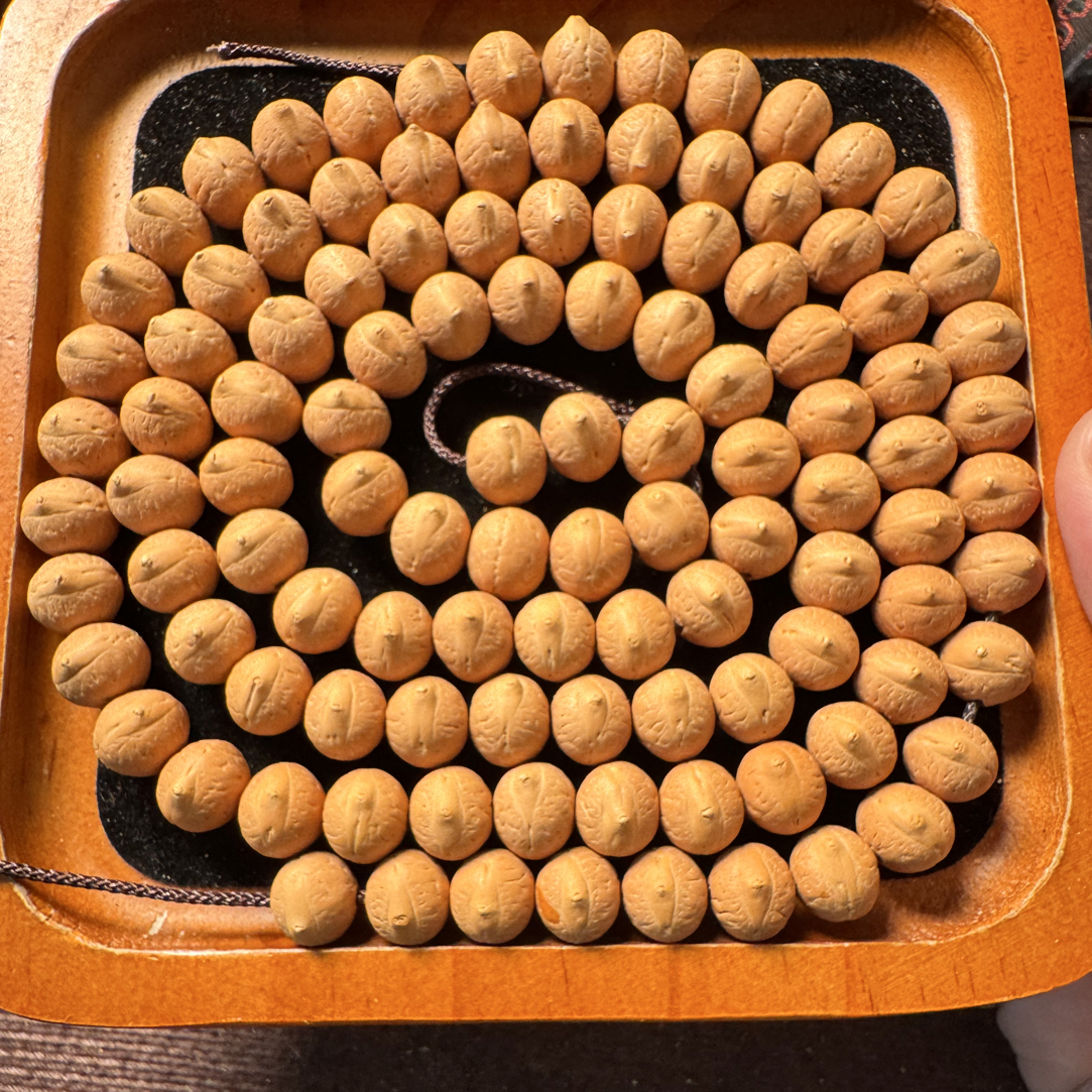 2025新籽尼泊尔凤眼菩提，10.5飞碟108高油高密凤眼菩提文玩