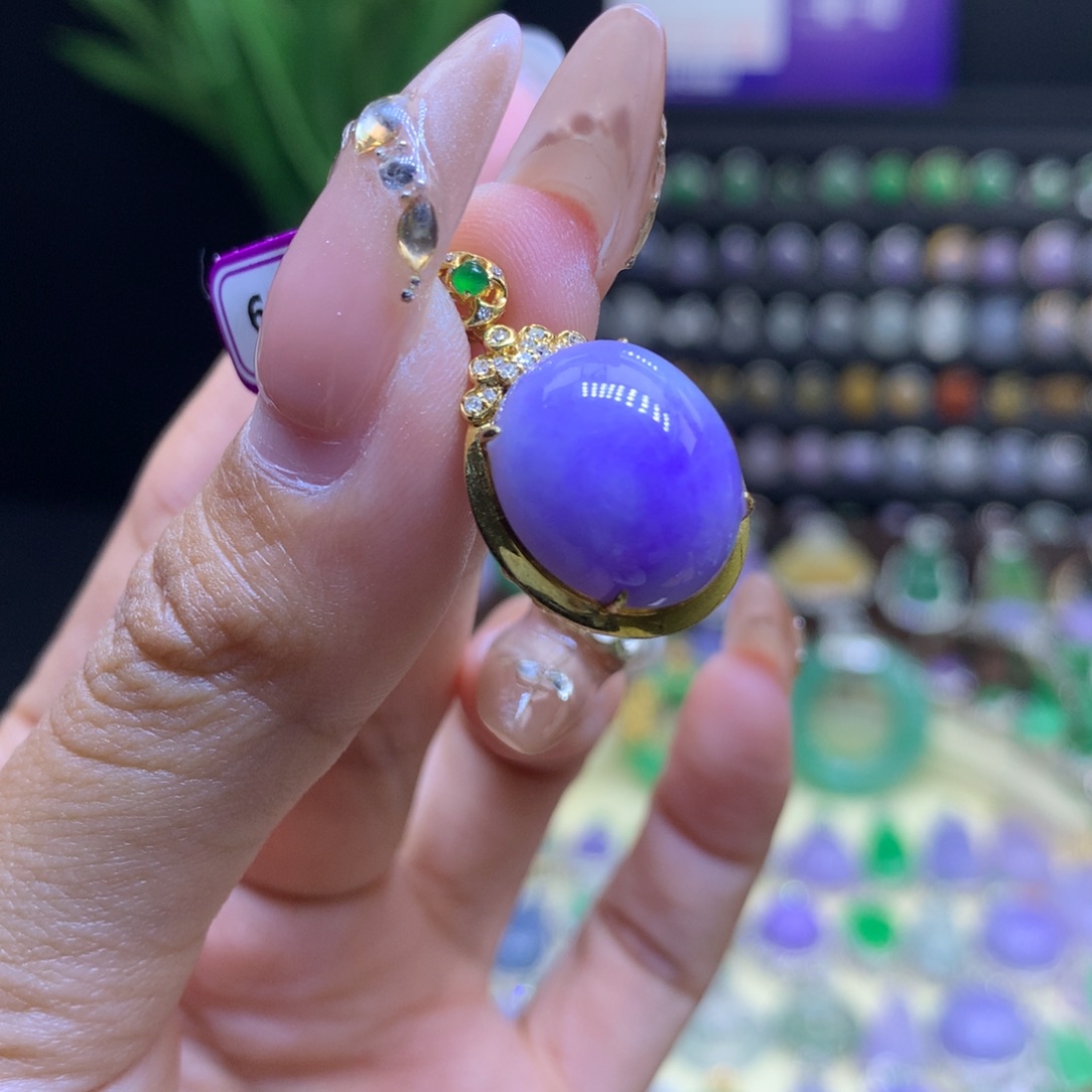 翡翠18K金镶嵌颈饰天然