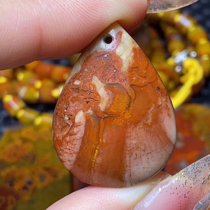 玛瑙/玉髓颈饰未镶嵌