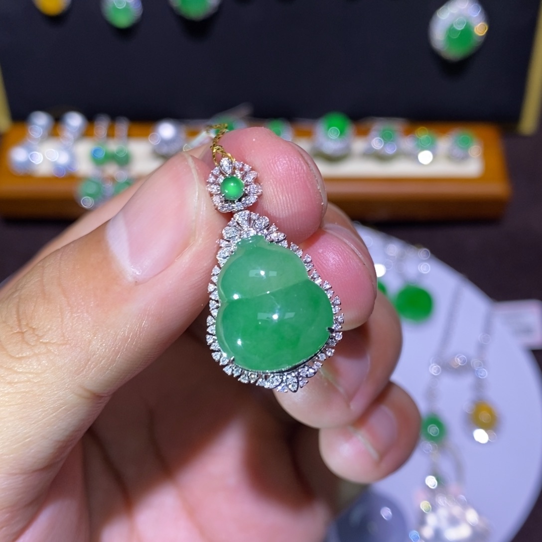 【闪购商品】翡翠18K金镶嵌吊坠(不含链)