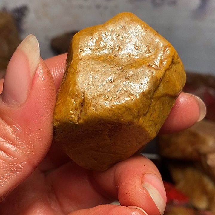 昌化石a***d浙江昌化田黄原石手把件