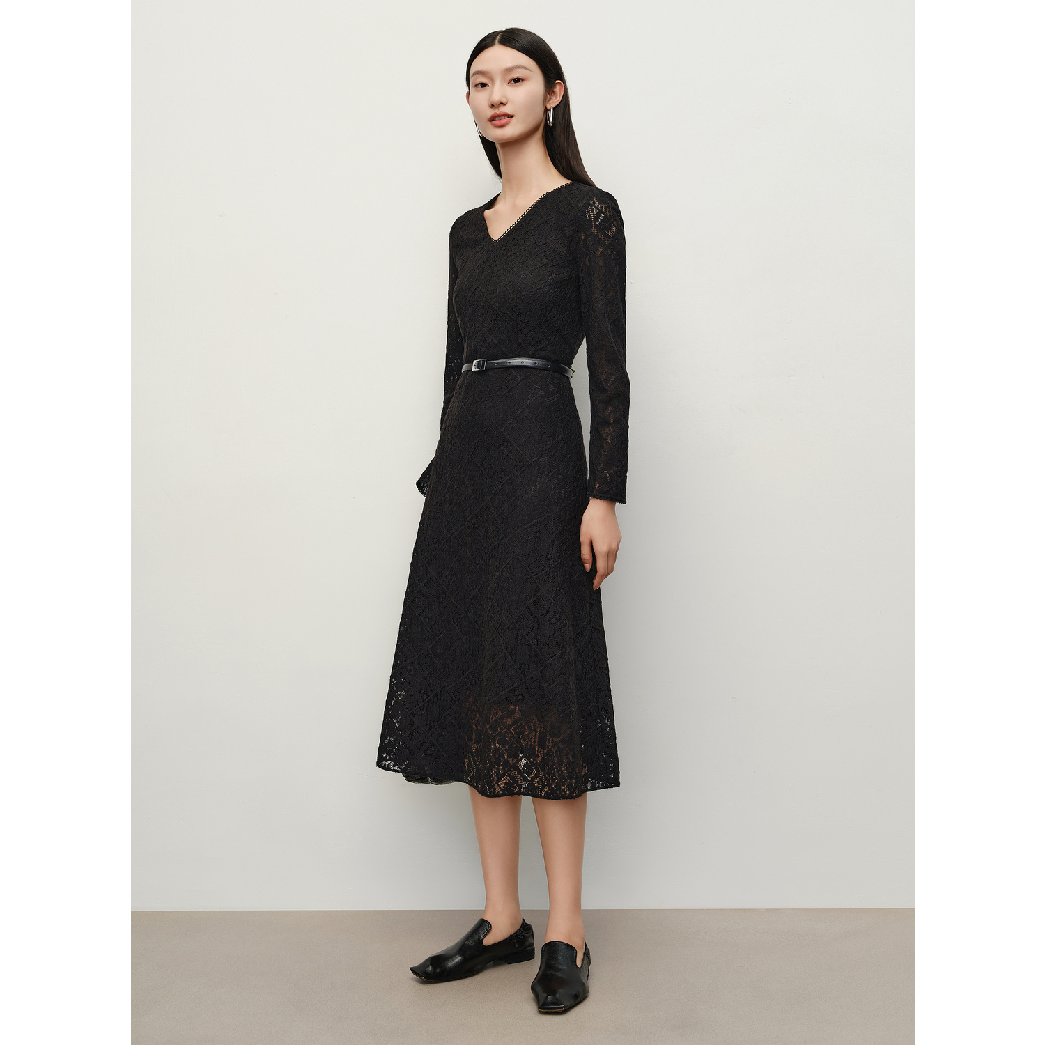 【安雅专属】玖姿安娜蔻JTEQ50029浪漫优雅高级感V领蕾丝轻礼服连衣